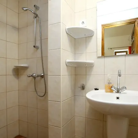 Bodza Vendeghaz - Apartmanhaz * Demjen